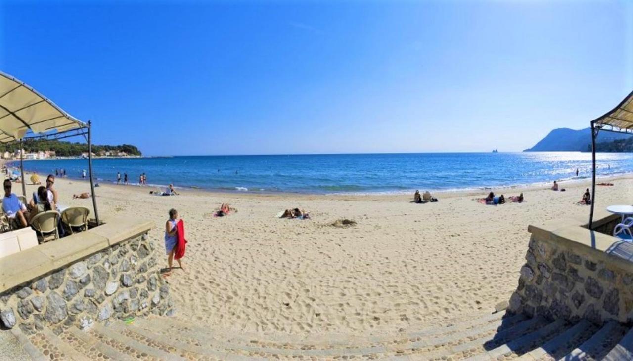 "L'Hippocampe", Climatise, 60 M2 , 2 Chambres, Tres Calme, Plage Des Sablettes Et Commerces A 3 Minutes A Pied, Wifi, Parking Gratuit, Lit King Size 라센느쉬르메르 외부 사진