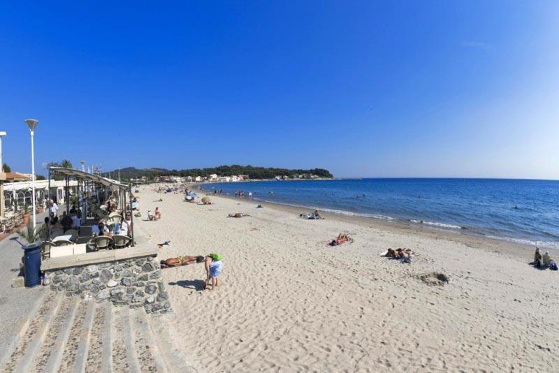 "L'Hippocampe", Climatise, 60 M2 , 2 Chambres, Tres Calme, Plage Des Sablettes Et Commerces A 3 Minutes A Pied, Wifi, Parking Gratuit, Lit King Size 라센느쉬르메르 외부 사진